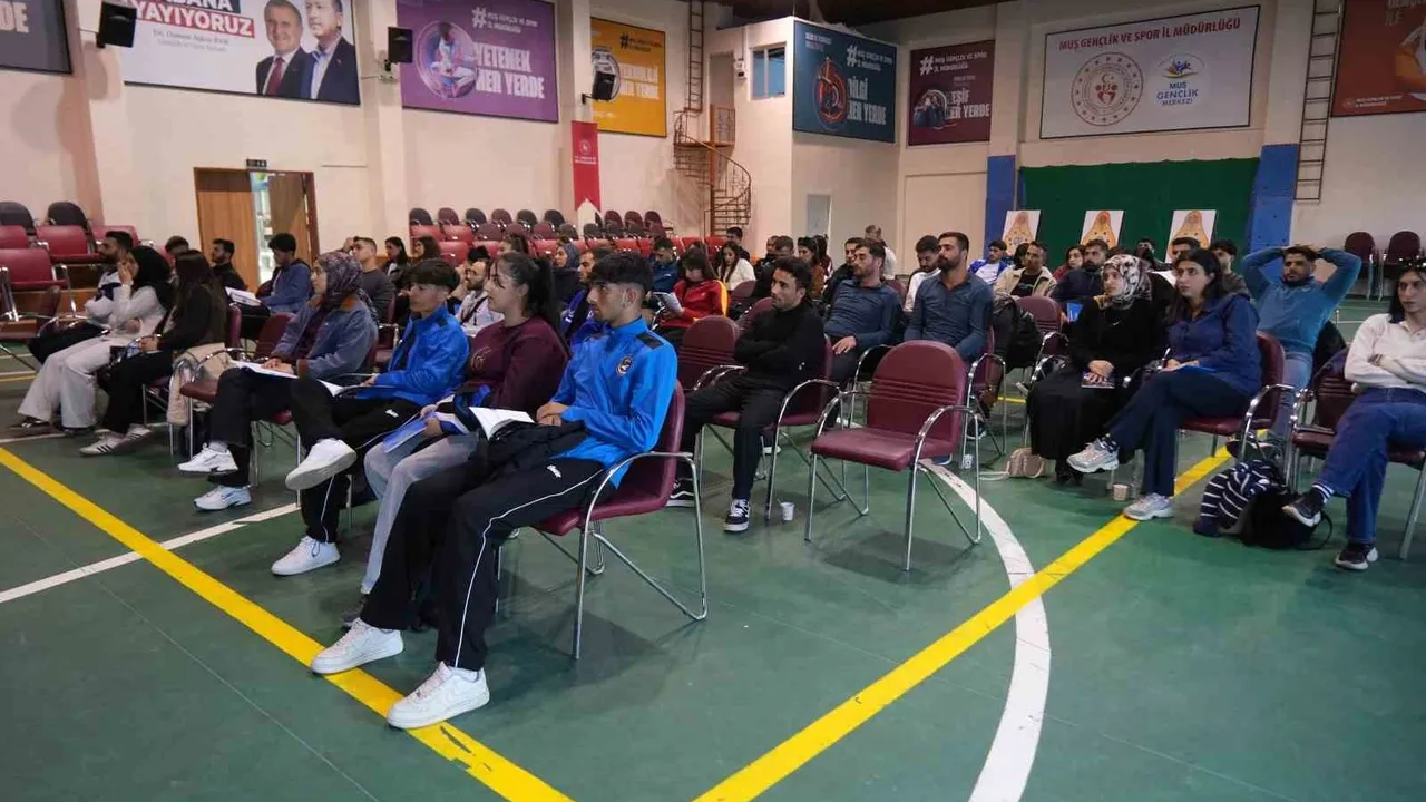 Muş’ta 3 günlük voleybol aday hakem kursu başladı — 57 kursiyer sınava hazırlanıyor