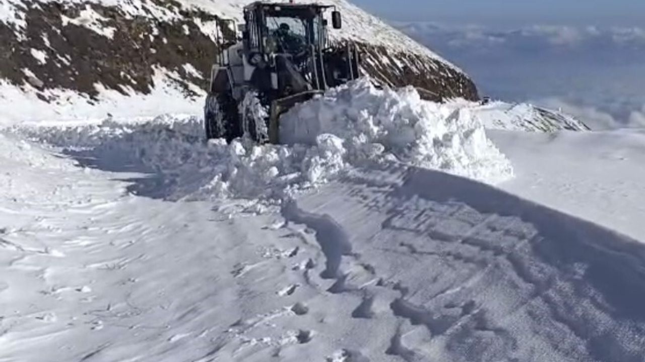Muş'ta 31 yerleşim yerinin yolu yeniden ulaşıma açıldı