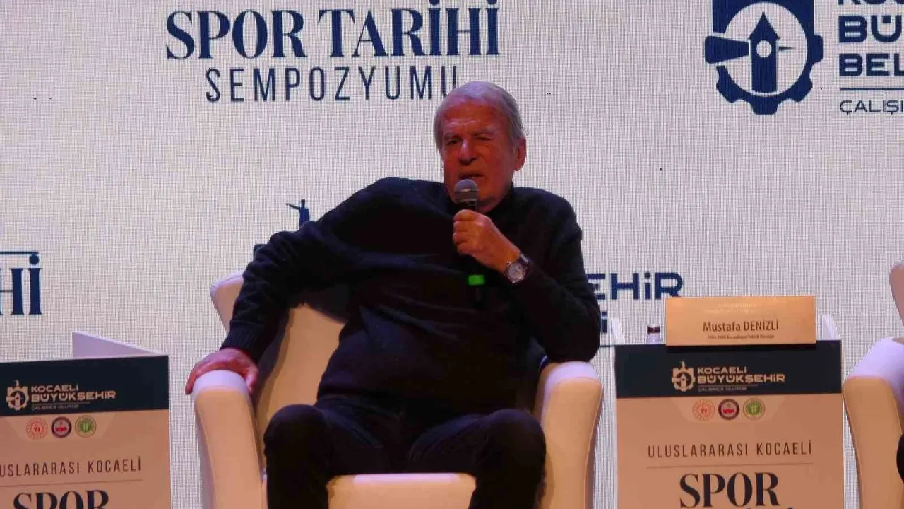 Mustafa Denizli'den taraftarlara uyarı: 'Görünmez çizgileri aşmayın'