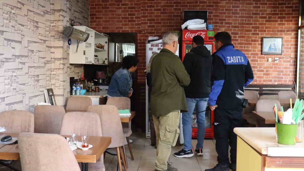 Nazilli'de ruhsatsız işletme ve tarihi geçmiş ürünlere sıkı denetim