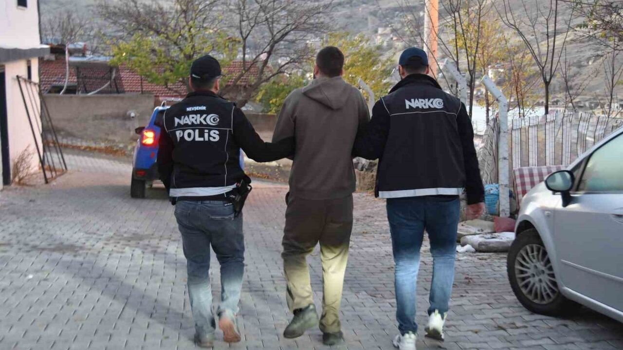 Nevşehir'de helikopter destekli operasyonda 40 şüpheli gözaltına alındı