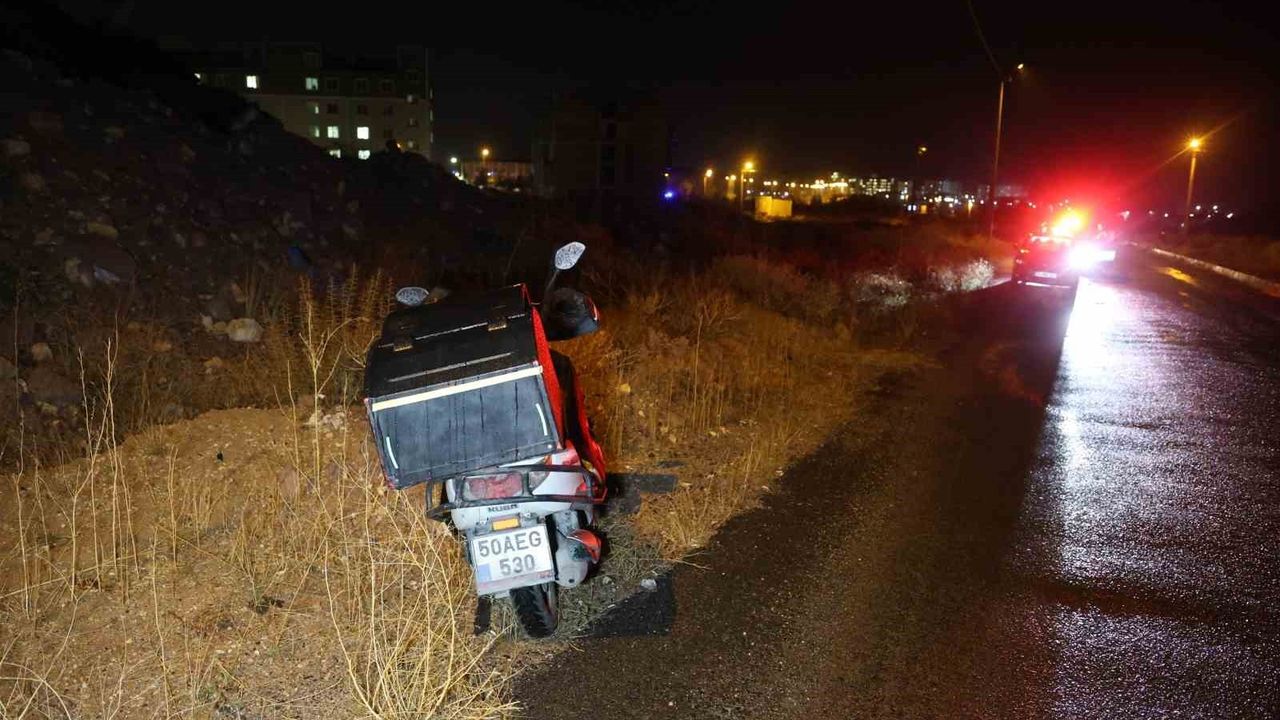 Nevşehir'de kediye çarpmamak için fren yapan motosiklet sürücüsü yola savruldu