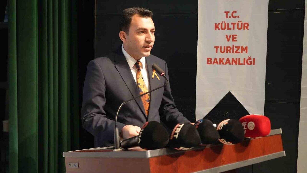 Niğde'de 25 Kasım kapsamında Kadına Karşı Şiddetle Mücadelede Çok Boyutlu Yaklaşımlar paneli düzenlendi