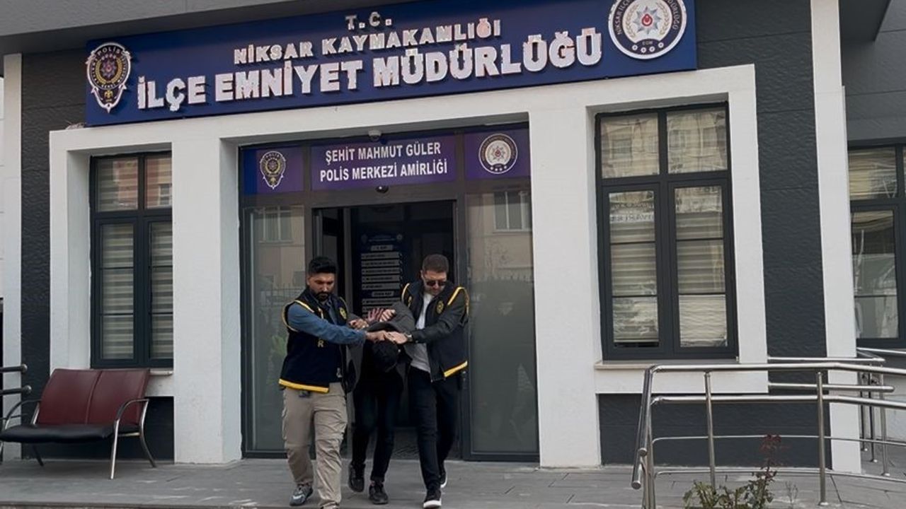 Niksar'da 78 yıl kesinleşmiş hapis cezası bulunan firari Y.K.A. yakalandı