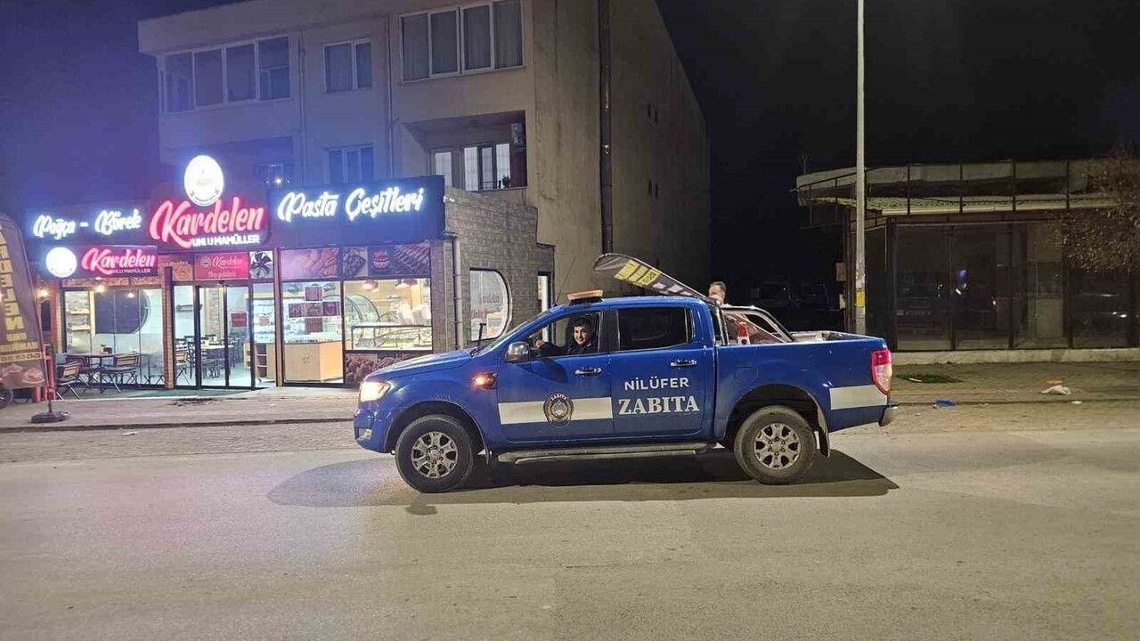 Nilüfer’de Kaldırım İşgallerine Sabah Operasyonu: Çalı Mahallesi'nde Yaya ve Engelli Yolları Temizlendi