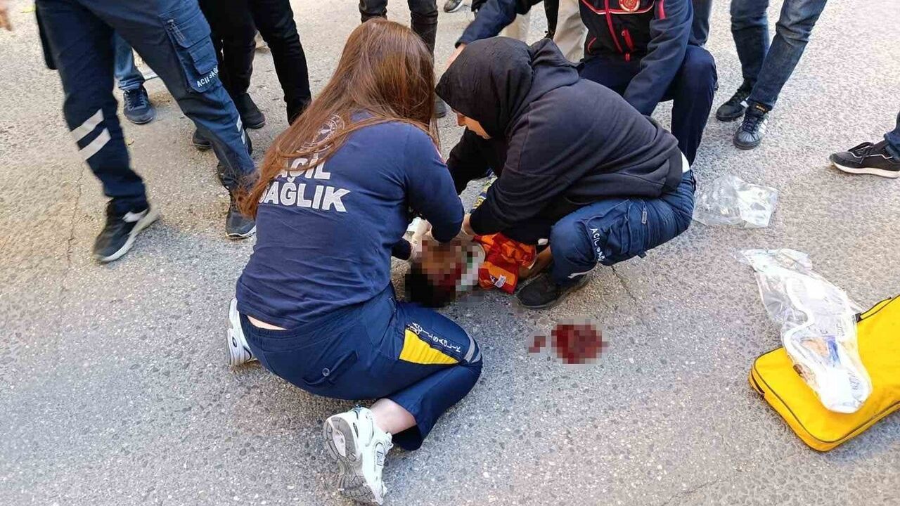 Nusaybin'de otomobilin çarptığı 6 yaşındaki çocuk ağır yaralandı