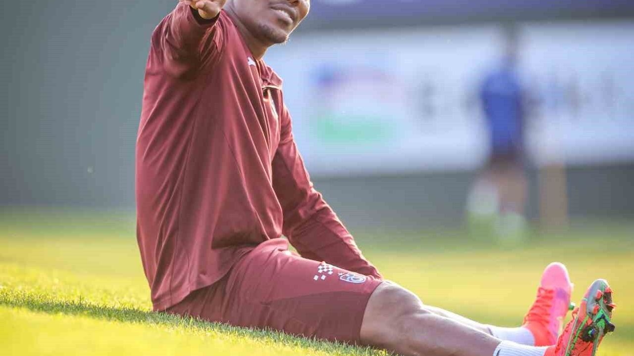 Nwakaeme sahalara dönmek için rehabilitasyon ve antrenman programını sürdürüyor