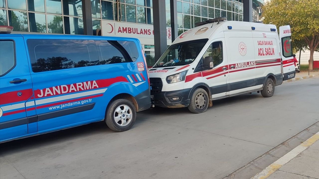 Ödemiş'te devrilen traktörün sürücüsü hayatını kaybetti