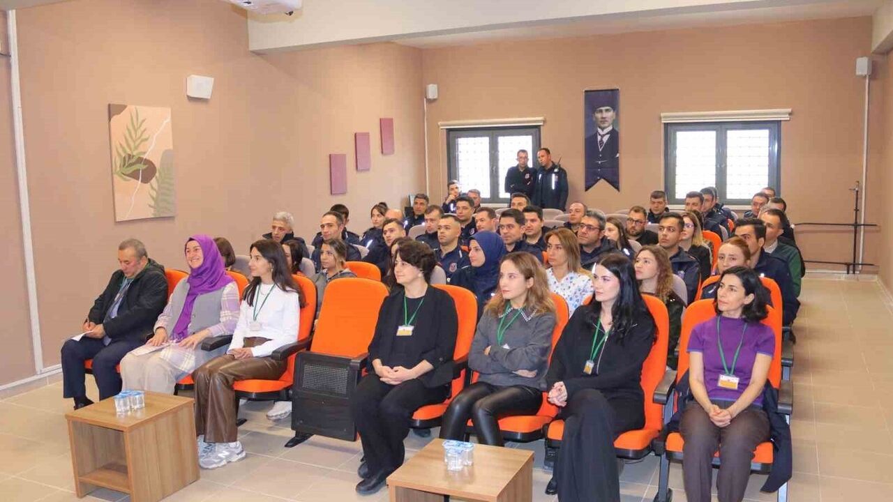 OMÜ, Kavak Çocuk Cezaevi'nde 'Gelişim ve İletişim Söyleşisi' ile İyileştirme Çalışmalarını Sürdürüyor