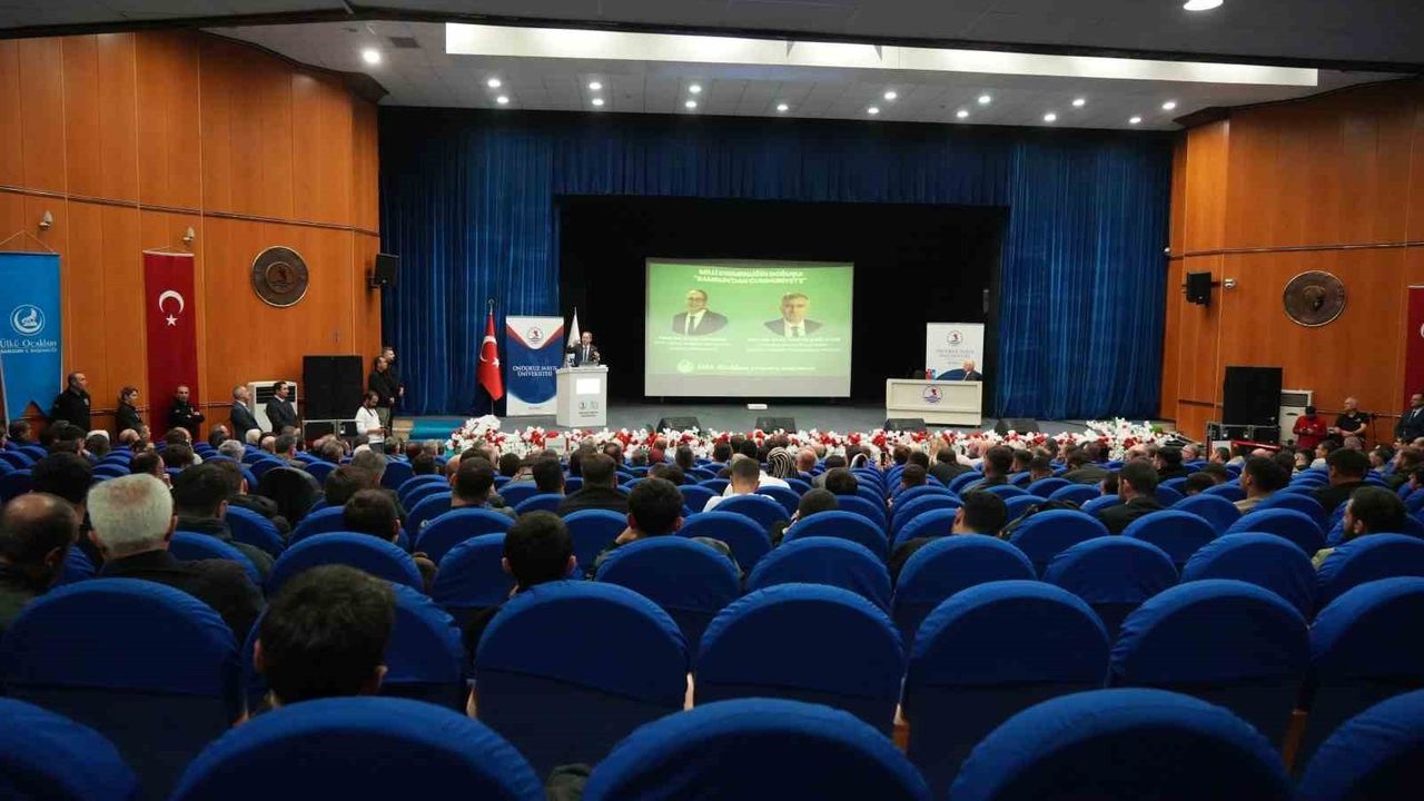 OMÜ Rektörü Aydın: 'Türk milletinin adaletle hayat bulan kudretine tüm insanlığın ihtiyacı var'