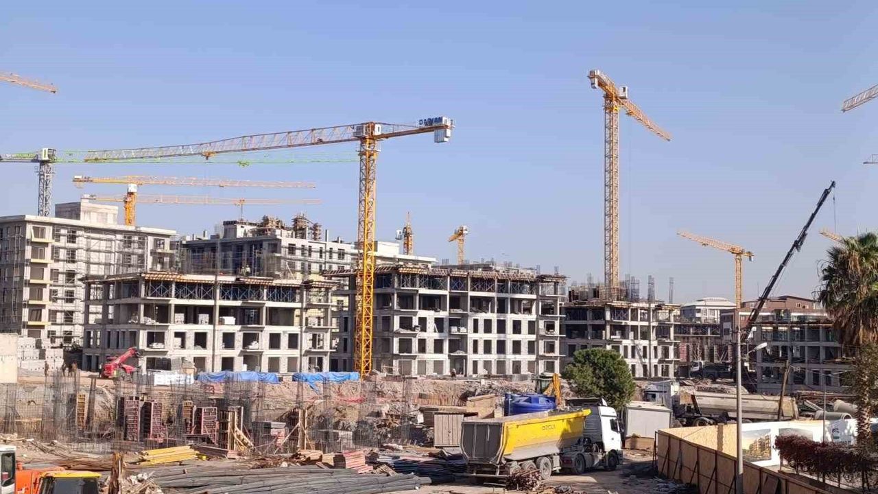 Onikişubat Stadyumu alanına deprem konutları: Şazibey'de yaklaşık bin konut hızla yükseliyor