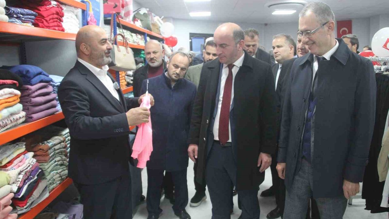 Ordu’da ‘Geçici Giyim Mağazası’ Açıldı: Bir Ay Boyunca 2 Bin Kişiye Ücretsiz Kıyafet Desteği