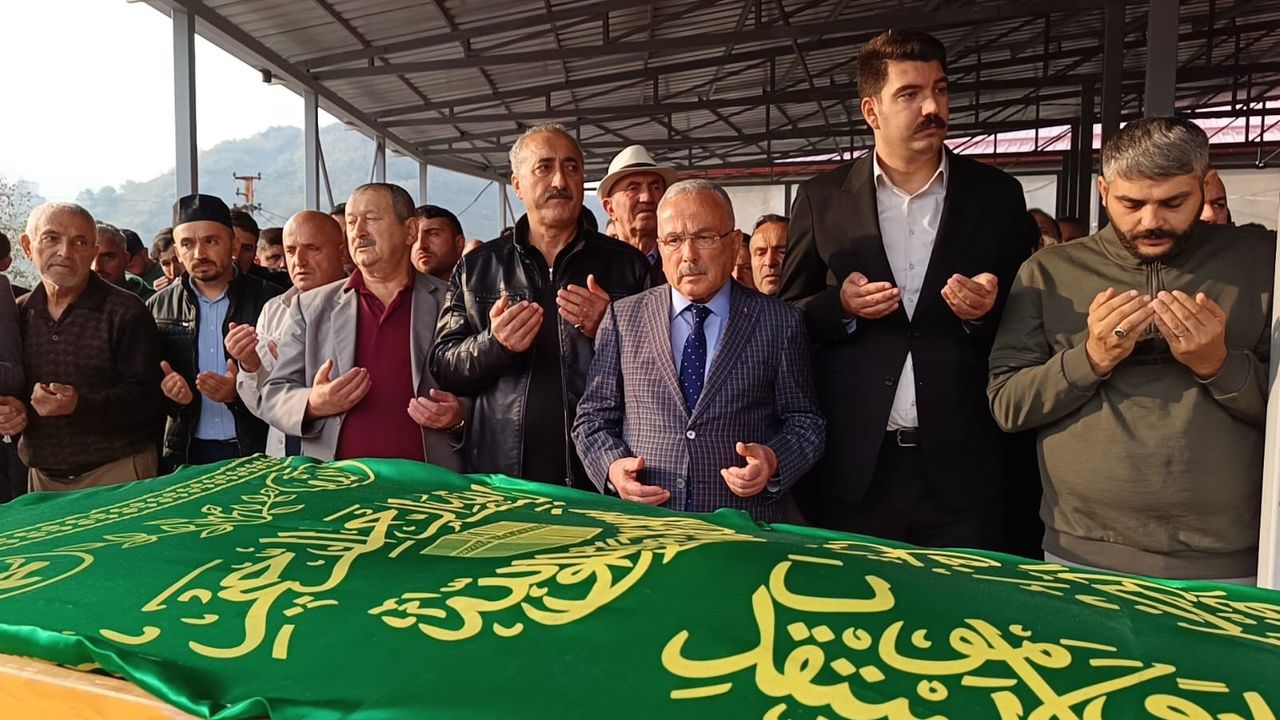 Ordu'da taş ocağı göçüğünde hayatını kaybeden iş makinesi operatörü Burak Kilci toprağa verildi