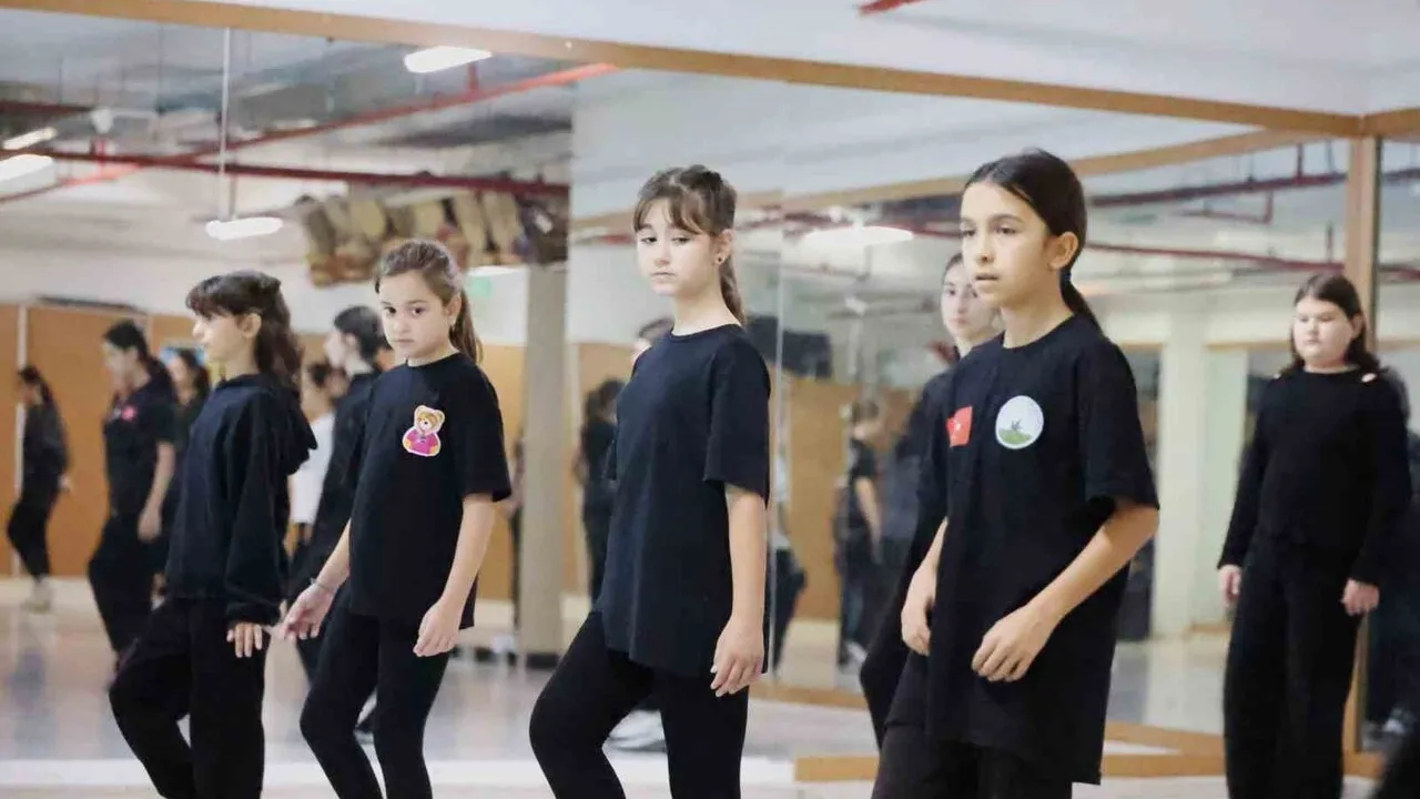 Osmangazi Belediyesi'nin Dans Kurslarına Gençlerden Yoğun İlgi