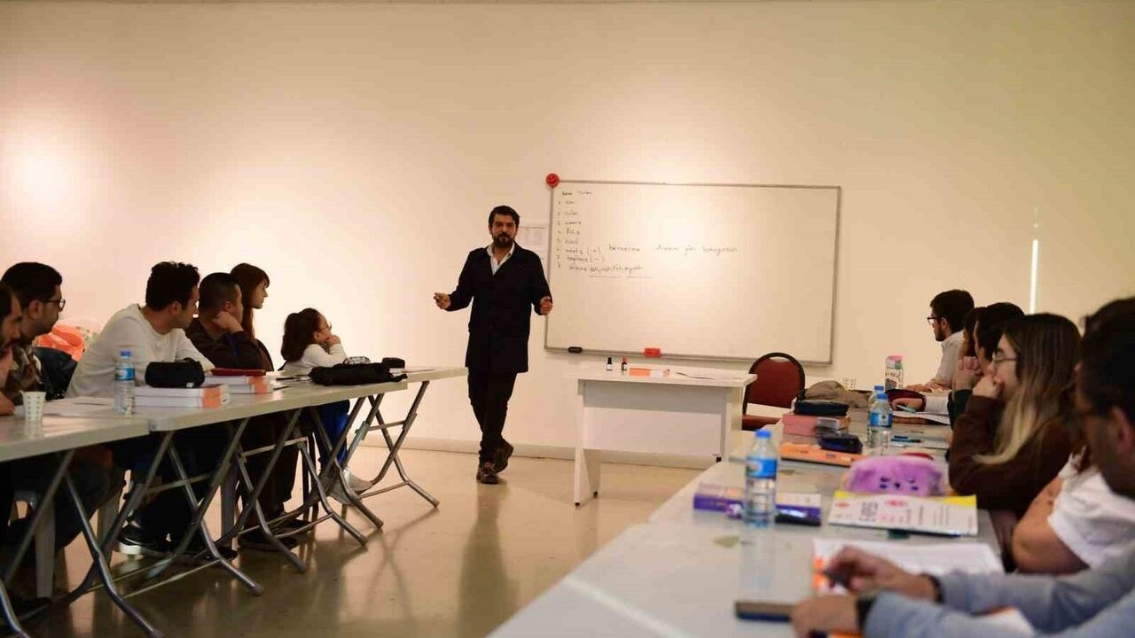 Osmangazi’de Engelliler Ücretsiz E-KPSS Kurslarıyla 2026’ye Hazırlanıyor