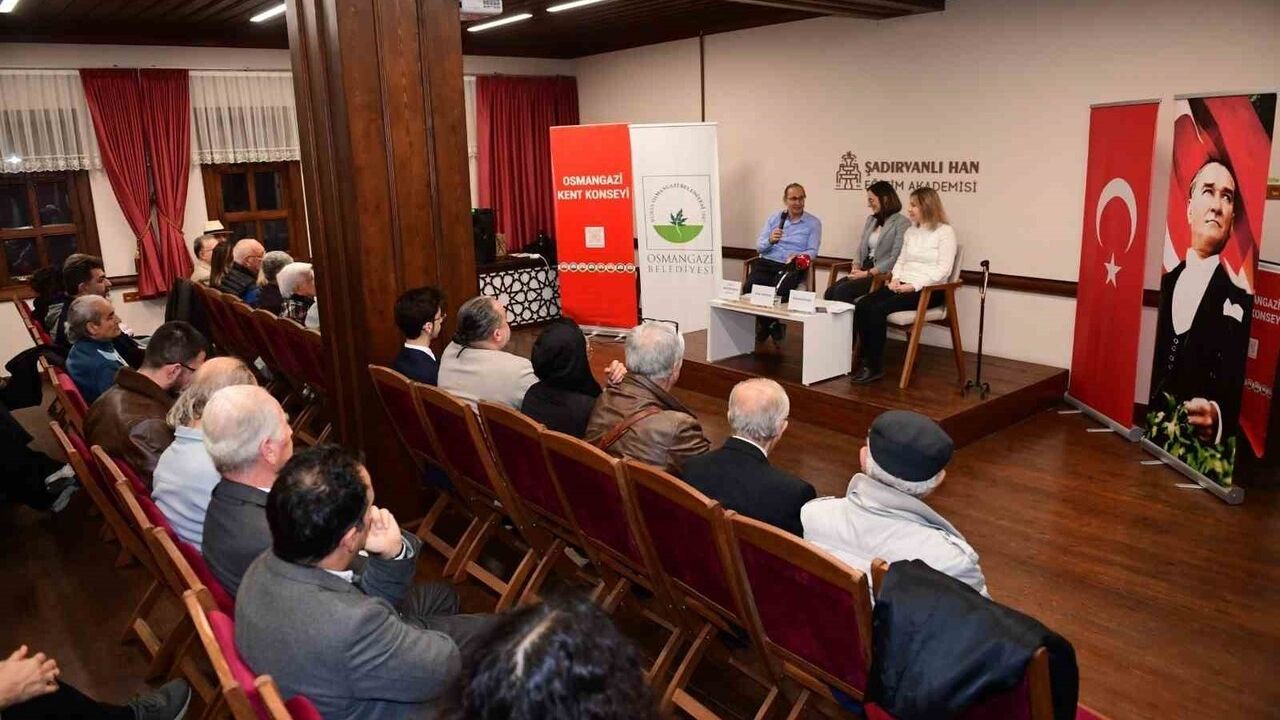 Osmangazi'de 'Şadırvanlı Han Felsefe Konferansları' başladı: 'Felsefe nedir?' paneli