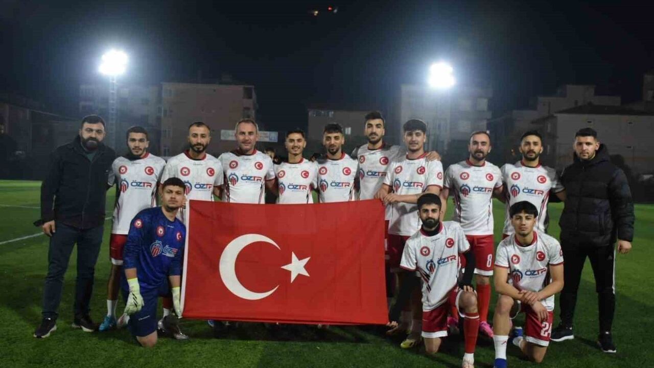 Ovalıbağ FK, Major Futbol Ligi'nde çeyrek finale yükseldi