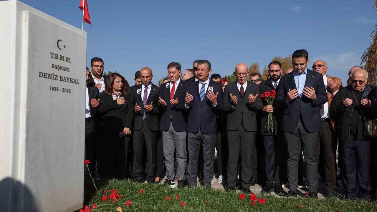 Özgür Özel’den Selahattin Demirtaş değerlendirmesi: 'Bahar için önce bir çiçek açmalı, o çiçek Edirne’de açılsın'