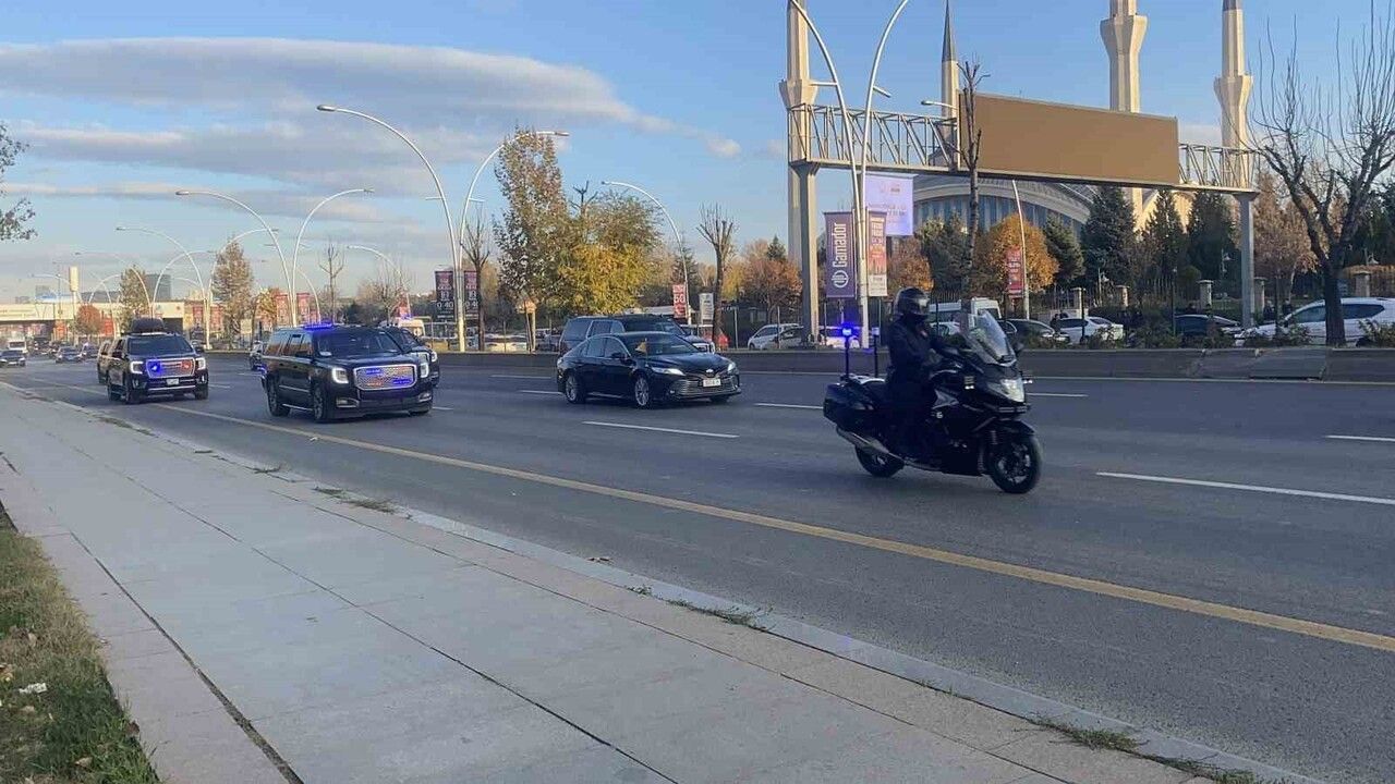 Papa 14. Leo Ankara'da Diyanet Başkanı Safi Arpaguş'u Ziyaret Etti