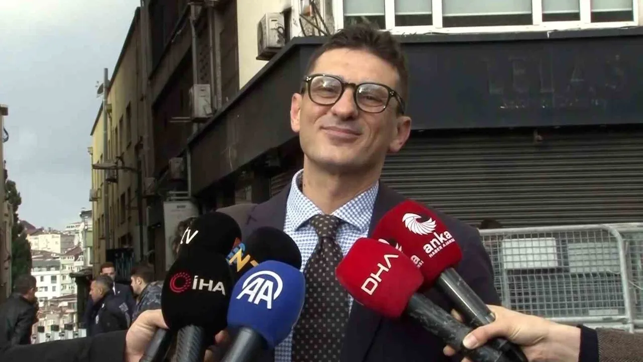 Papa 14. Leo İstanbul’da Mattia Ahmet Minguzzi’nin babası Andrea Minguzzi ile görüştü