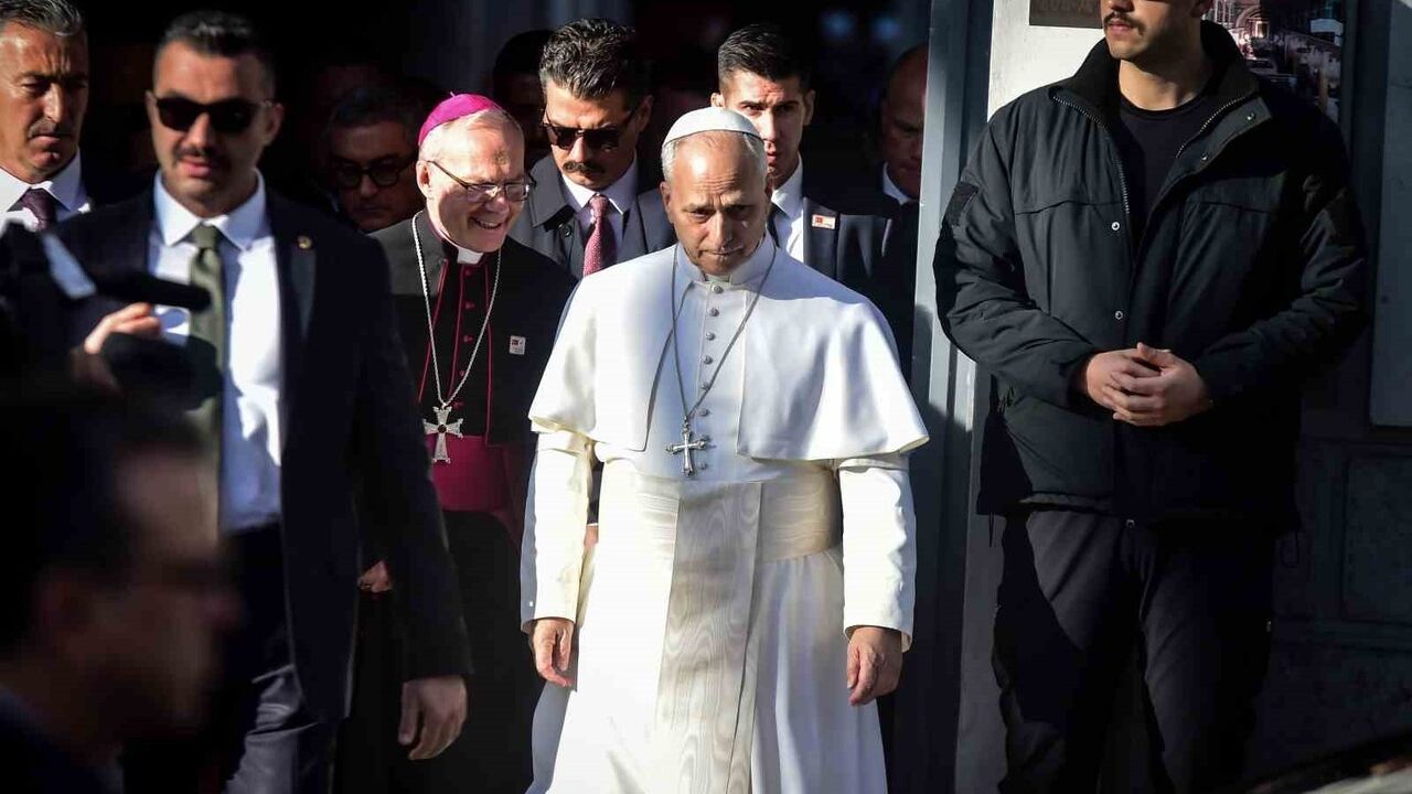 Papa 14. Leo, İstanbul Şişli Harbiye'deki Kutsal Ruh Katedrali'nde Ayine Katıldı