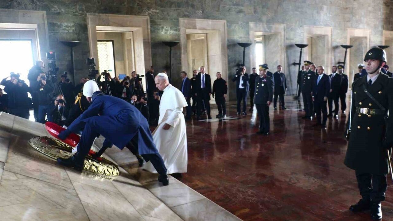 Papa 14. Leo'nun İlk Yurtdışı Ziyareti: Ankara'da Anıtkabir Ziyareti