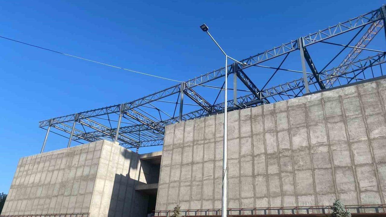 Patnos Life AVM inşaatı tamamlanma aşamasına geldi