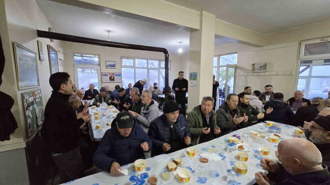 Pınarhisar'da geleneksel sabah namazı buluşması Hacıfaklı Köyü Camii'nde