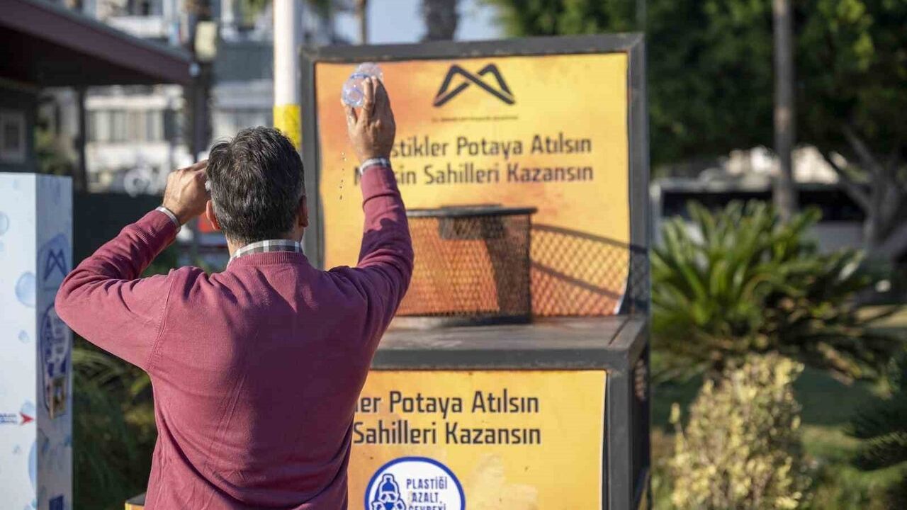 Plastiksiz Mersin Sahilleri projesi 10 ayda 1 ton plastik topladı