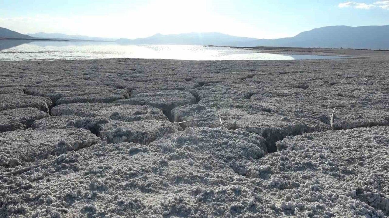Prof. Dr. Ayşen Davraz: Burdur'da yer altı suyu bilinçsiz kullanımda 50 yıllık stok 10 yılda tükenebilir