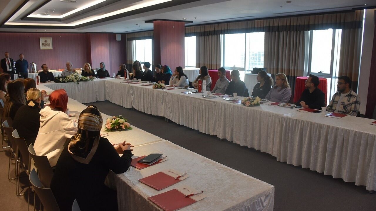 Prof. Dr. Haydar Sur: Sağlık Çalışanları için Doğru İletişimde Duygusal Zeka Önemli