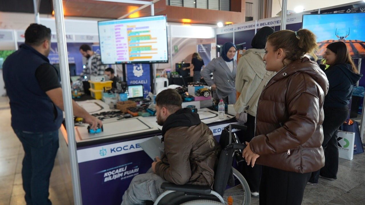Prof. Dr. Murat Çemberci: Yapay zekanın neden-sonuç ilişkisini kurması için "çok fırın ekmek yemesi" gerekiyor