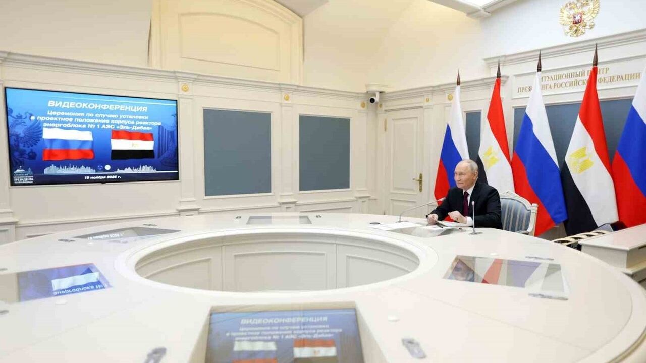 Putin ve es-Sisi El-Dabaa Nükleer Santrali'nin Reaktör Kabı Kurulum Törenine Katıldı