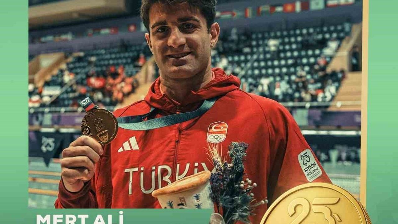 Riyad'da Türk yüzücüleri 3. günde 6 altın, 2 gümüş ve 1 bronz kazandı