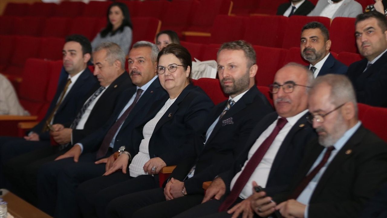 Rize’de 'Yükseköğretim Öğrencilerine Yönelik Ayrımcılığın Önlenmesi' konferansı — TBMM’den kurumsal politikalar çağrısı
