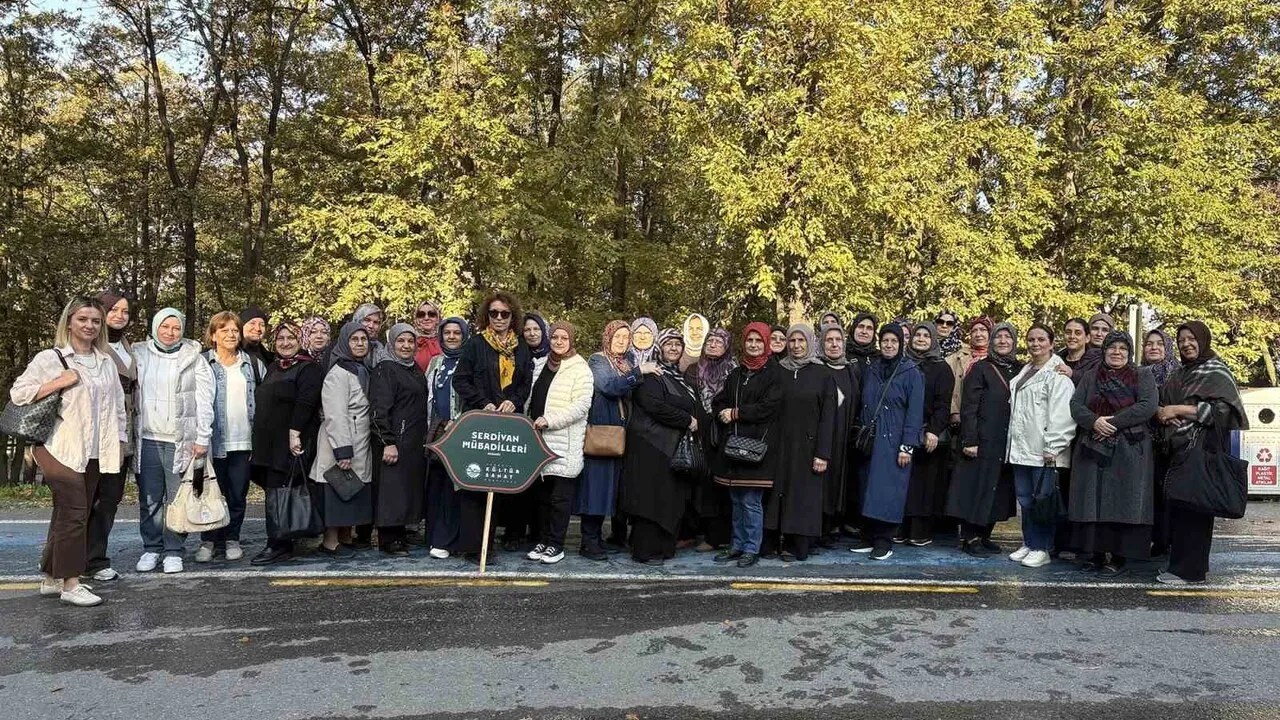 Sakarya Büyükşehir'in Tanıtım Gezileri: Tarihi ve Doğal Rotalar Öğrencilerle Keşfedildi