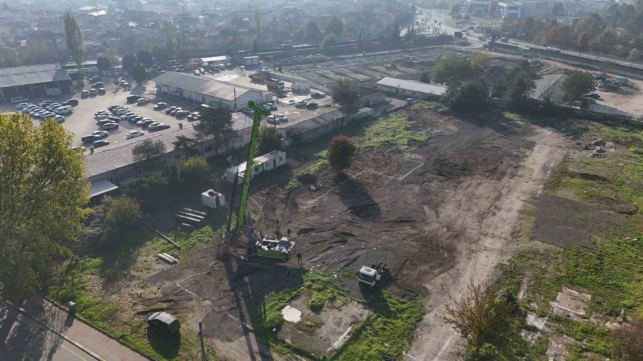 Sakarya’da 1 Milyon Kitaplı Şehir Kütüphanesi için ilk kazma vuruldu