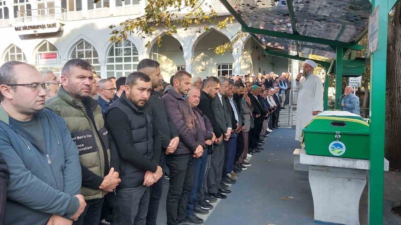 Sakarya'da hafif ticari araç çarpışması: 36 yaşındaki sürücü hayatını kaybetti