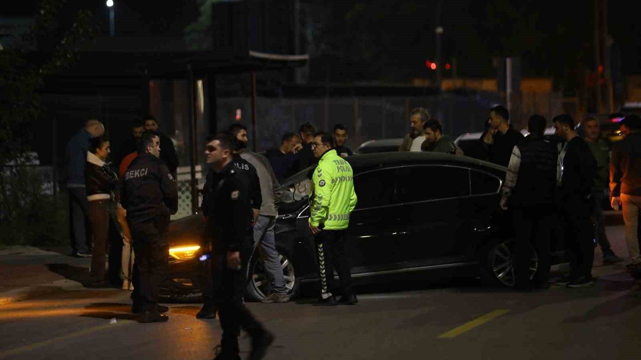 Sakarya'da narkotik operasyonu: Uyuşturucu şüphesiyle takip edilen araç Adapazarı'nda durduruldu