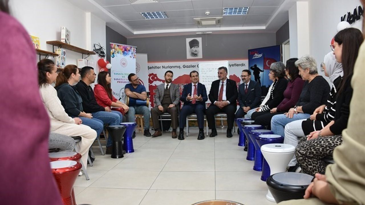 Salihli'de şehit aileleri ve gazilere Ritm Atölyesi düzenlendi