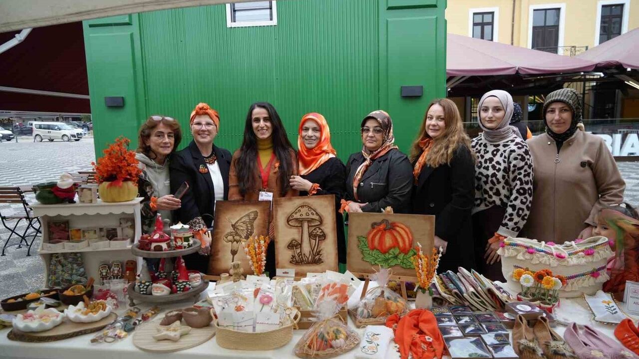 Samsun'da 25 Kasım etkinliği: Kadına yönelik şiddete karşı farkındalık ve el emeği sergisi