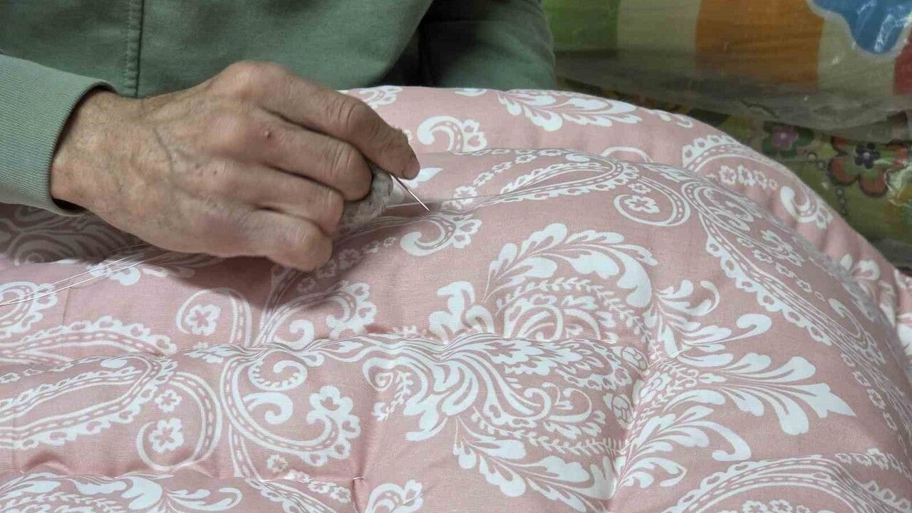 Samsun'da yorgancılık azalıyor: En genç usta Mehmet Selçuk 52 yaşında