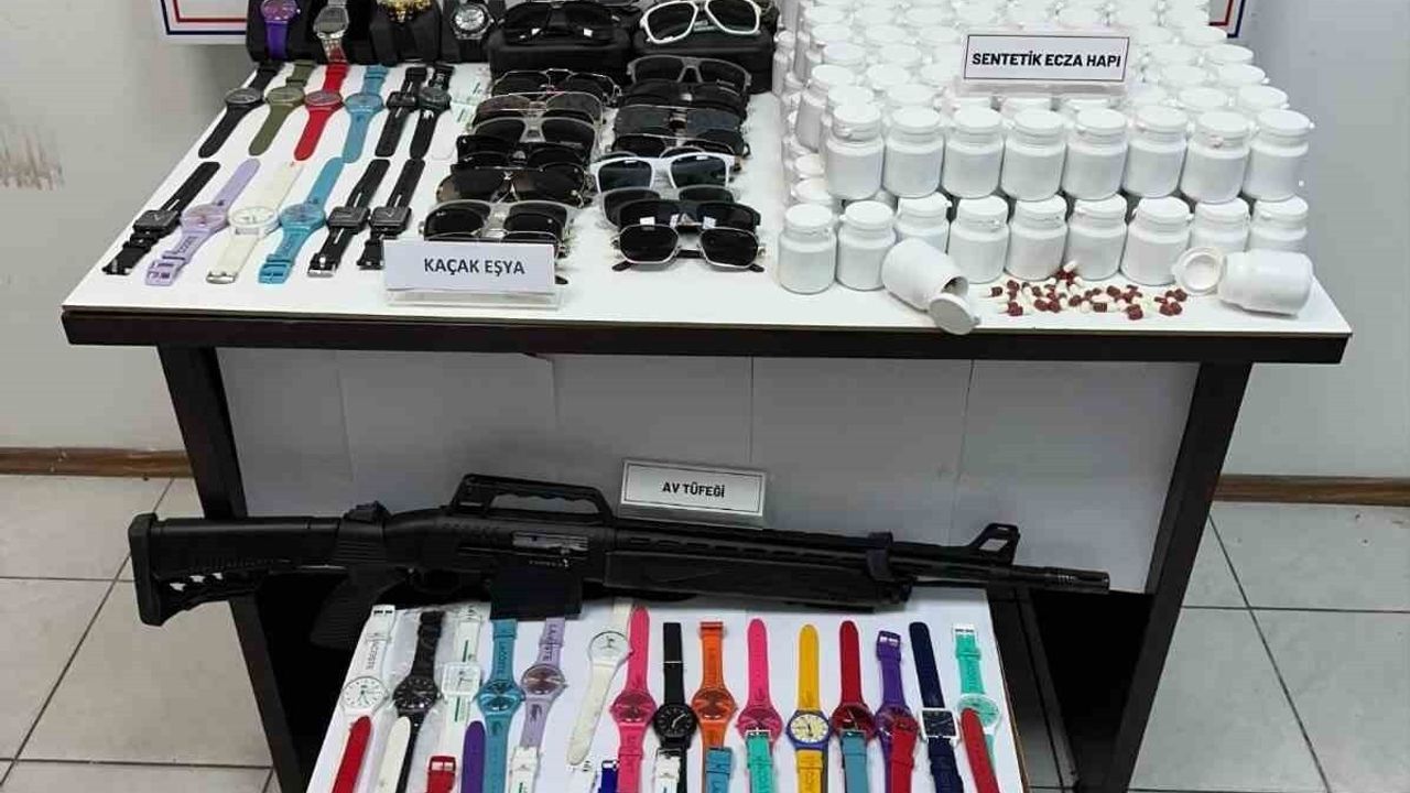 Samsun Tekkeköy’de jandarma operasyonu: 1 gözaltı, 10 bin 136 sentetik ecza hapı ele geçirildi