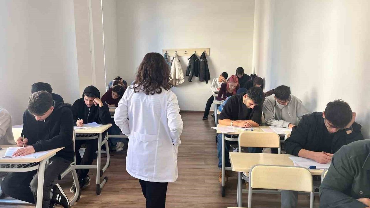 Sancaktepe Belediyesi Türkiye Geneli TYT Deneme Sınavı Düzenledi