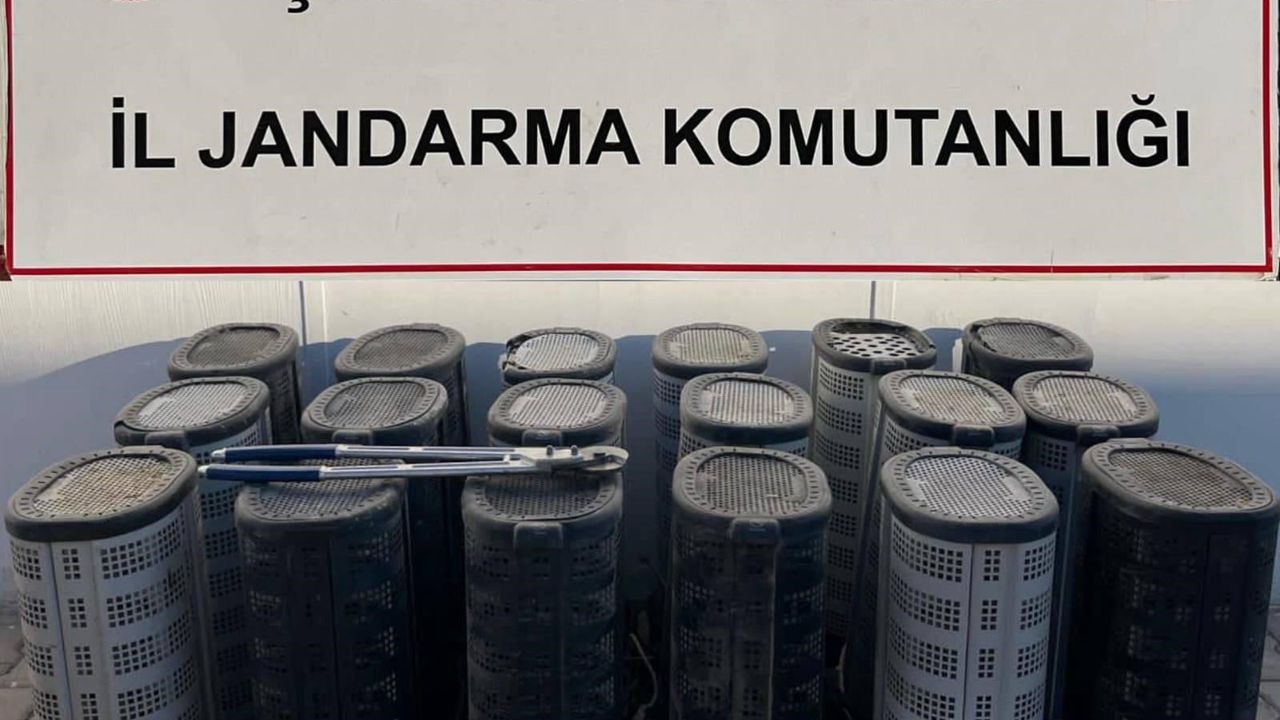 Şanlıurfa Çadırkent’te 3 Kişi, 18 Elektrikli Sobayı Çalmaya Çalışırken Suçüstü Yakalandı