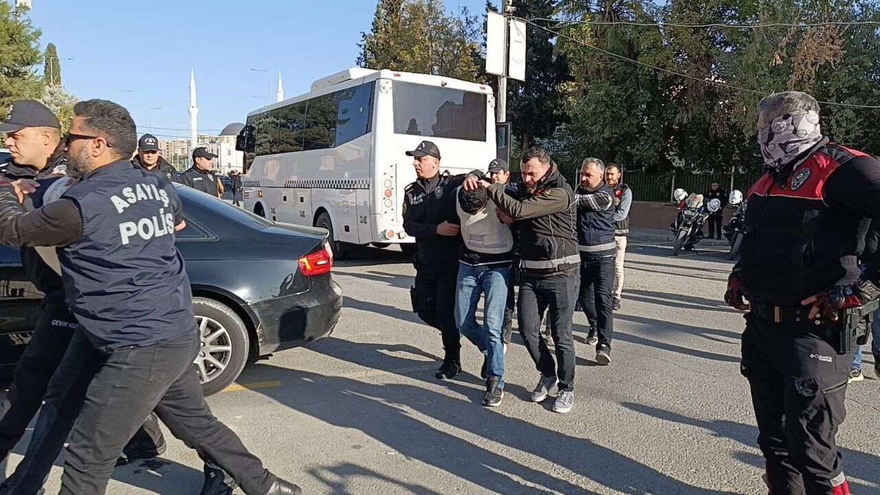 Şanlıurfa'da silahlı kavga: 1 kişi öldü, 4 şüpheli adliyeye sevk edildi