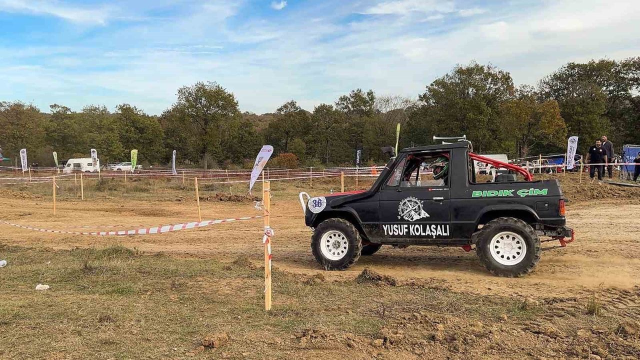 Sapanca Off-Road Kulübü, Arnavutköy Off-Road Festivali'nde 5 Kupa Kazandı (1-2 Kasım 2025)