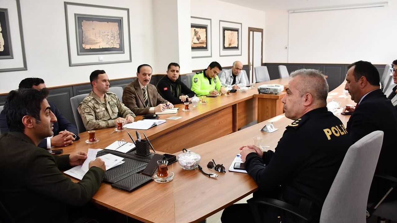 Sarıkamış’ta Kış Tedbirleri Toplantısı: Hazırlık ve Koordinasyon Planları