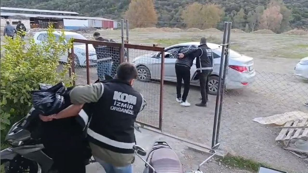 Seferihisar'da suç örgütüne helikopter destekli operasyon: 14 gözaltı