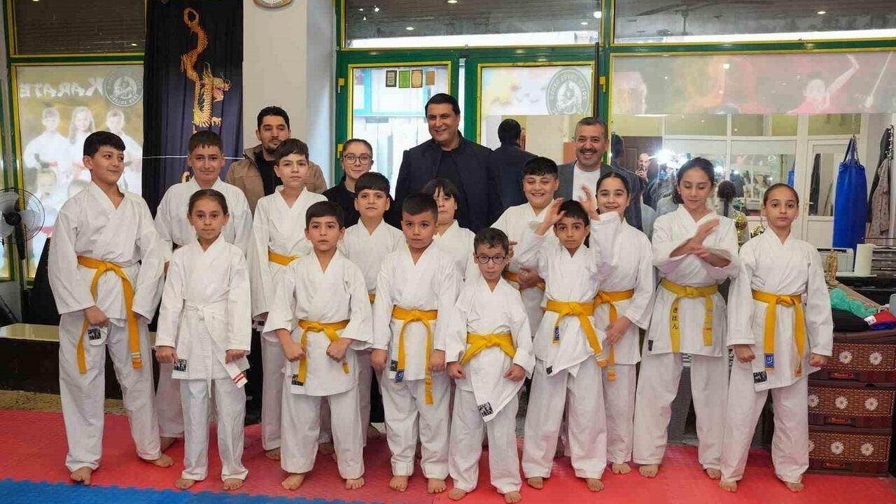 Şehitkamil Belediye Başkanı Umut Yılmaz'dan Karşıyaka'ya kütüphane müjdesi